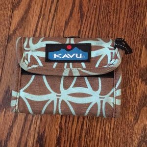 KAVU Wally Wallet